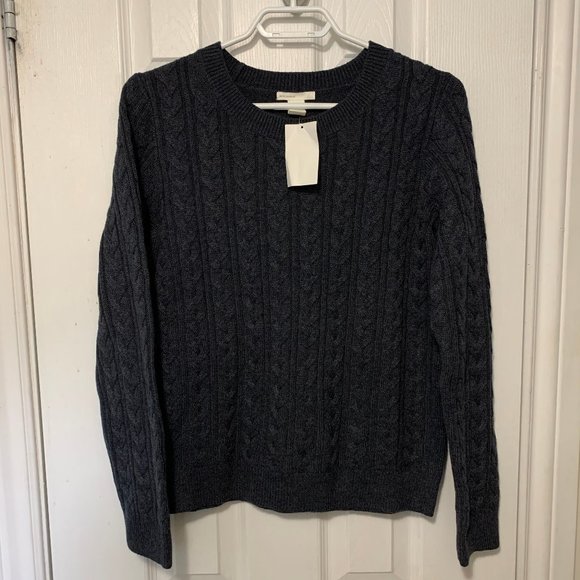 Women's Sweater - Picture 1 of 2